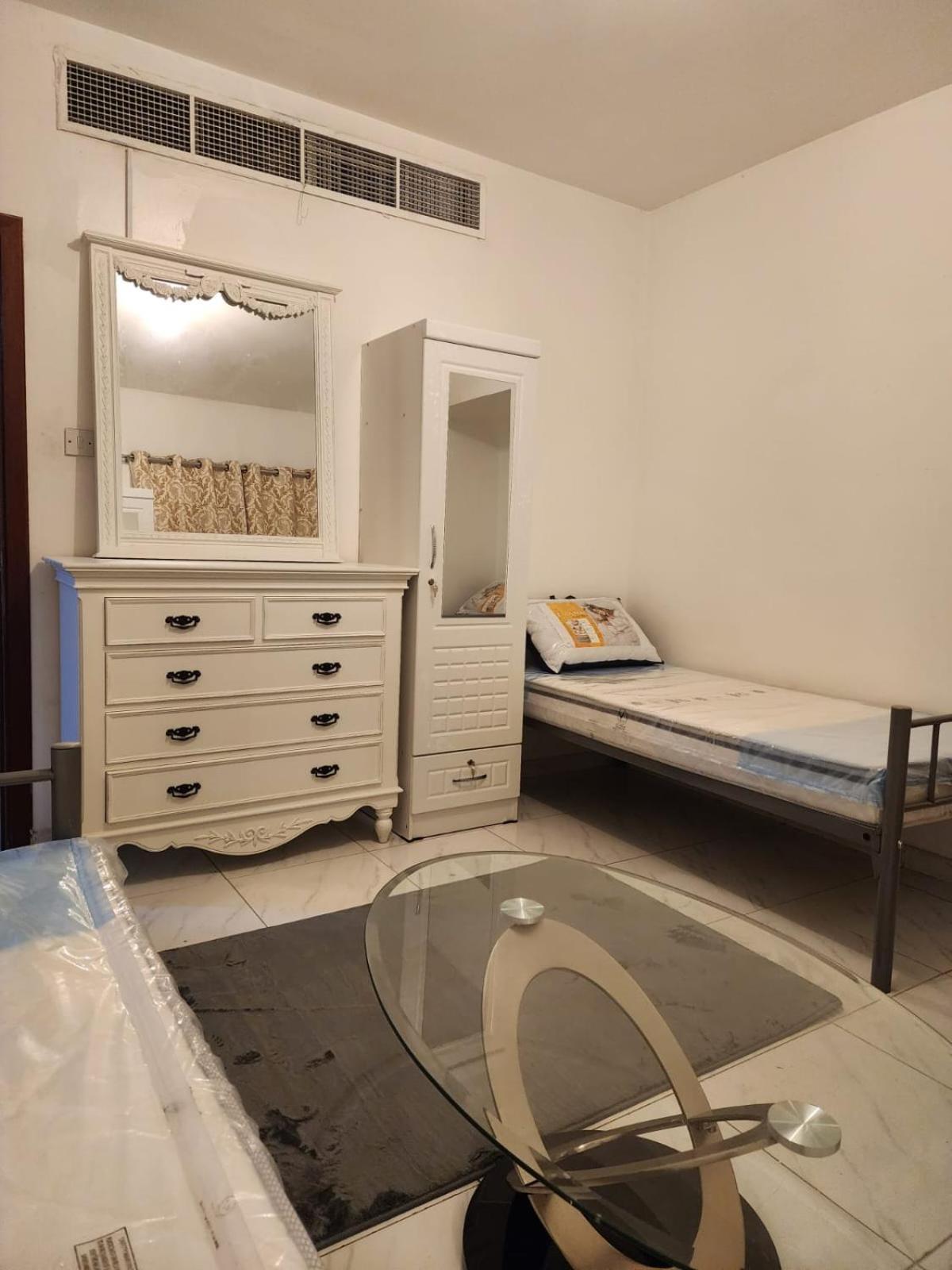 Sharing Motel Rooms Abú Dhabí Exteriér fotografie