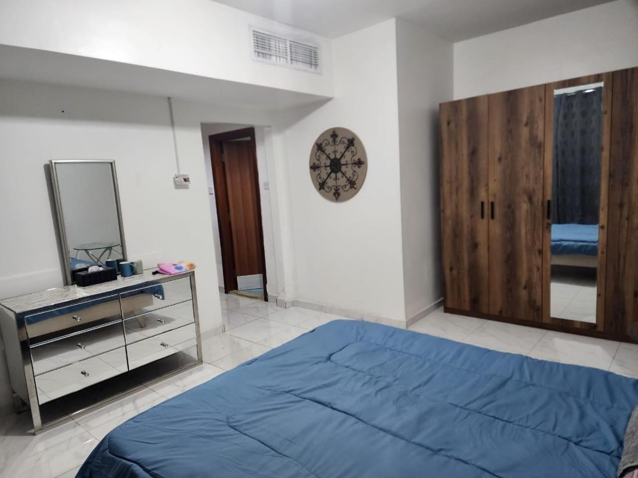 Sharing Motel Rooms Abú Dhabí Exteriér fotografie